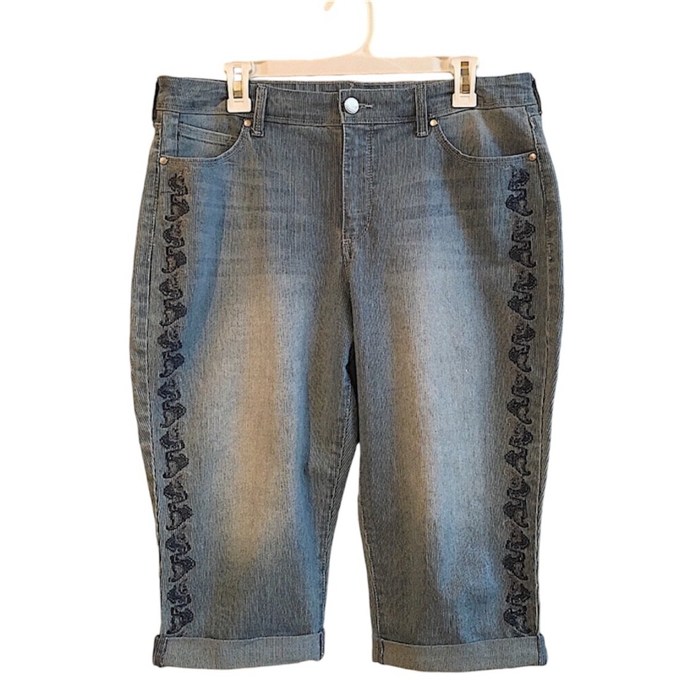 Bandolino Lisbeth Skimmer Embroidered Denim Crop Pants Size 14